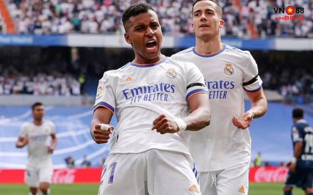 Real Madrid ghi được 10 chiến thắng liên tiếp